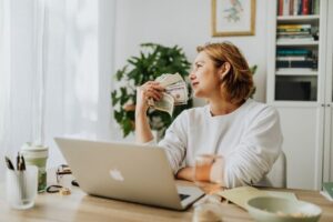 How to Turn a Side Hustle Into a Real Business